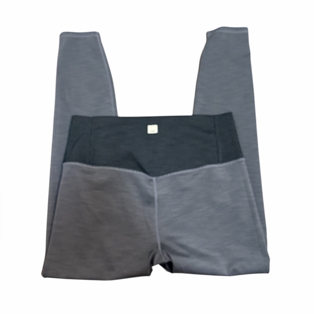 Vuori High-Rise Ribbed Performance Leggings Gray Black Size L